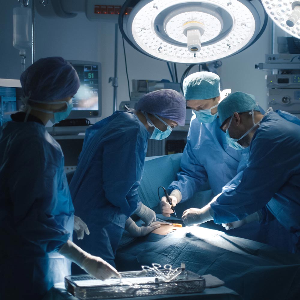 surgery_741433843